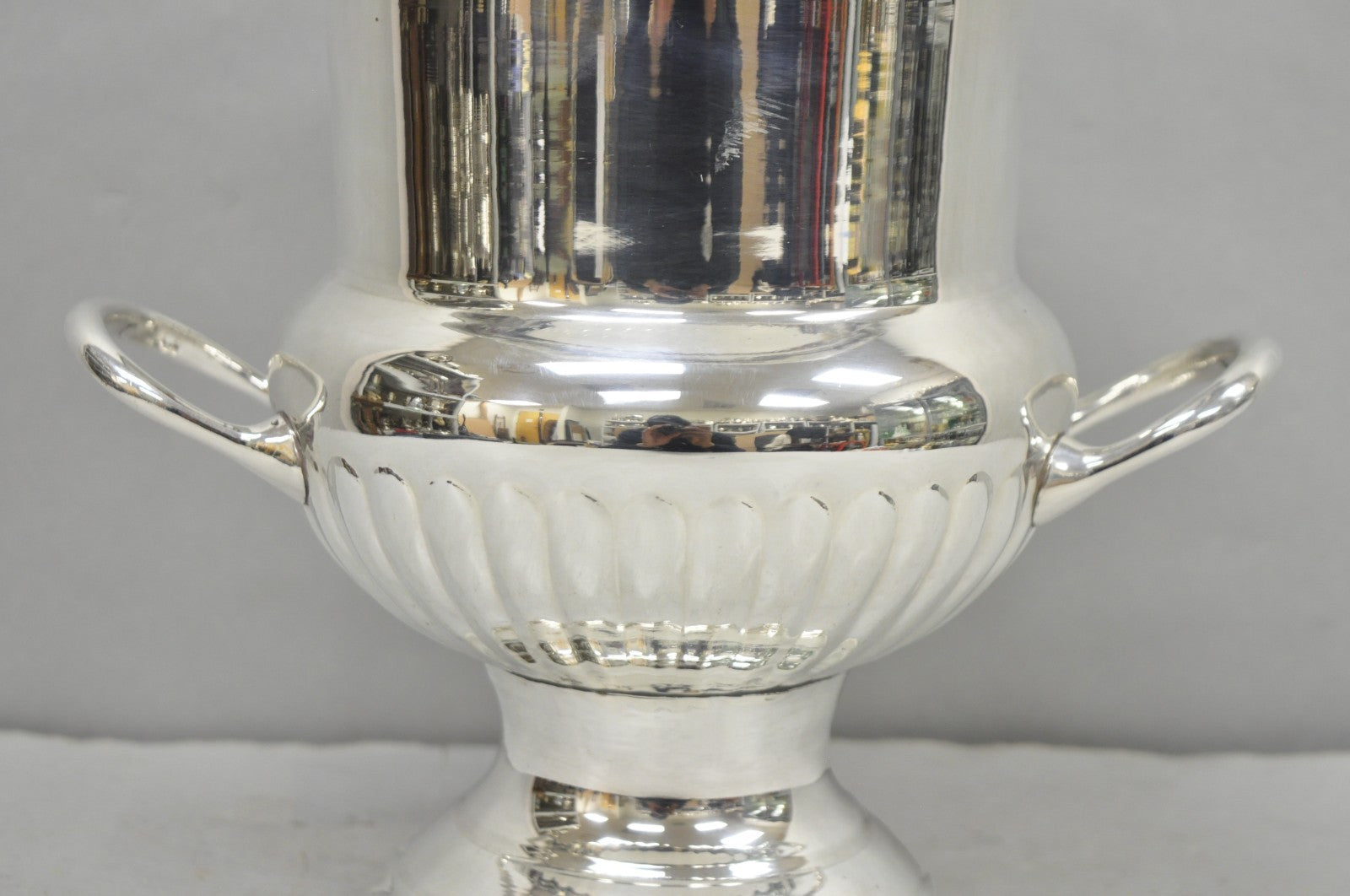 Vintage Leonard Silver Plated Ribbed Trophy Cup Urn Champagne Chiller Ice Bucket