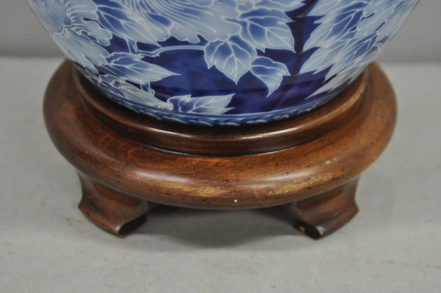 Vintage Chinoiserie Blue White Porcelain Flowers Oriental Ginger Jar Table Lamp