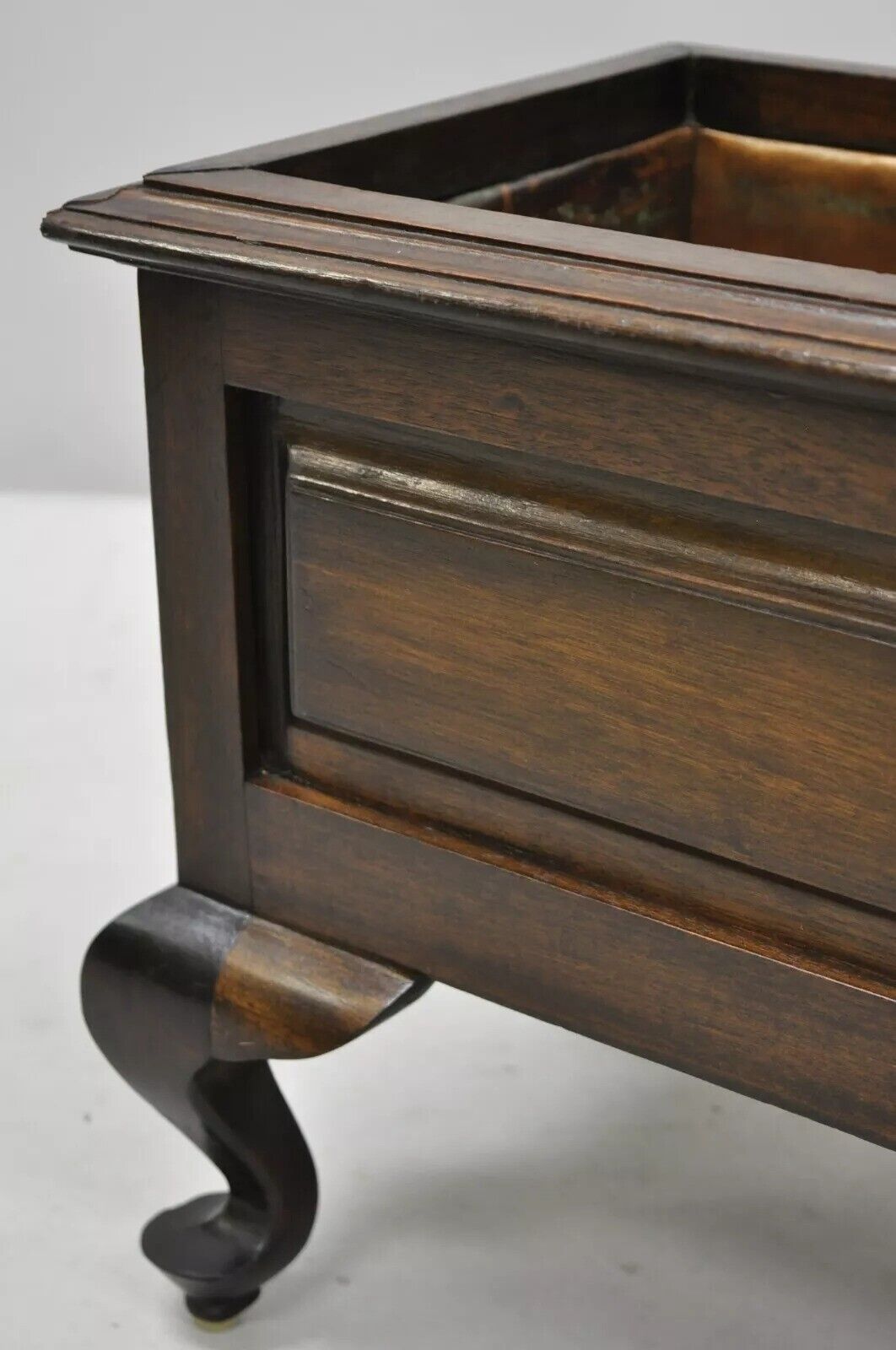 Vintage Mahogany Queen Anne Style Copper Lined Wooden Planter