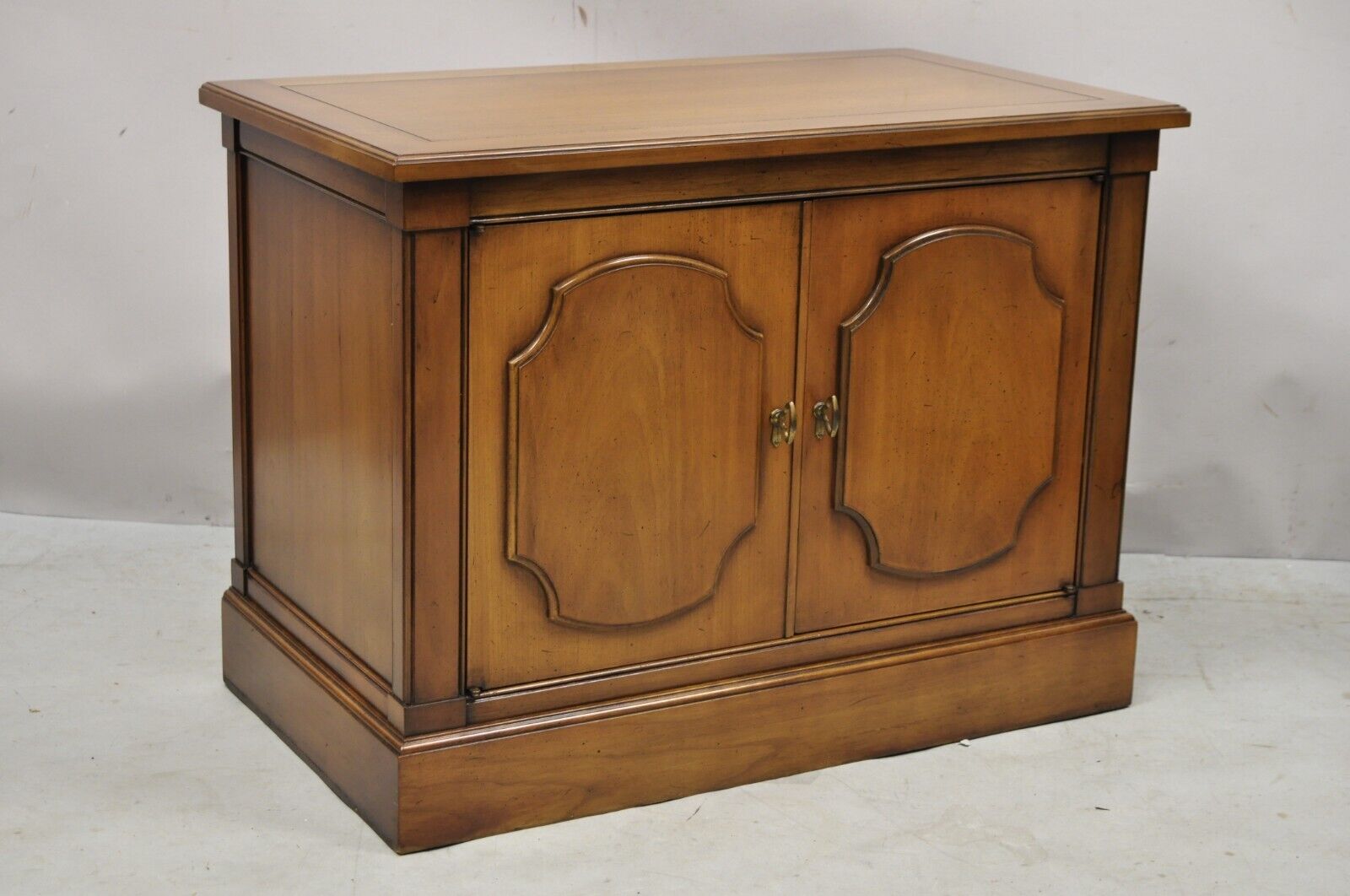Vintage Century Furniture Hollywood Regency 2 Door Walnut Record Console Cabinet