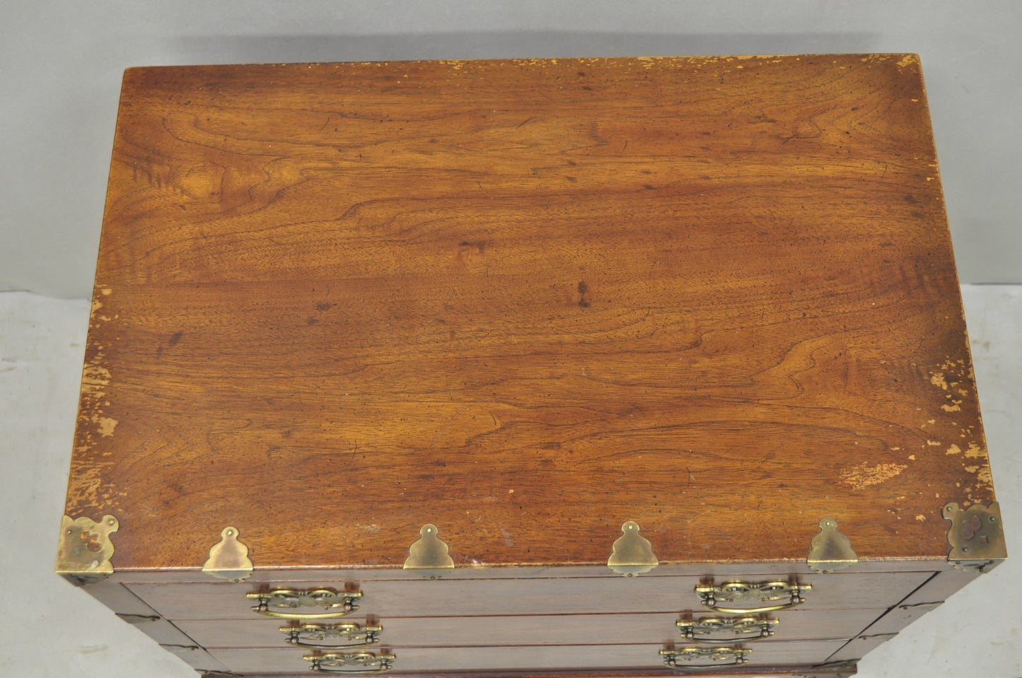 Henredon Pan Asian Chinoiserie Brass Butterfly 3 Drawer Campaign Chest Commode