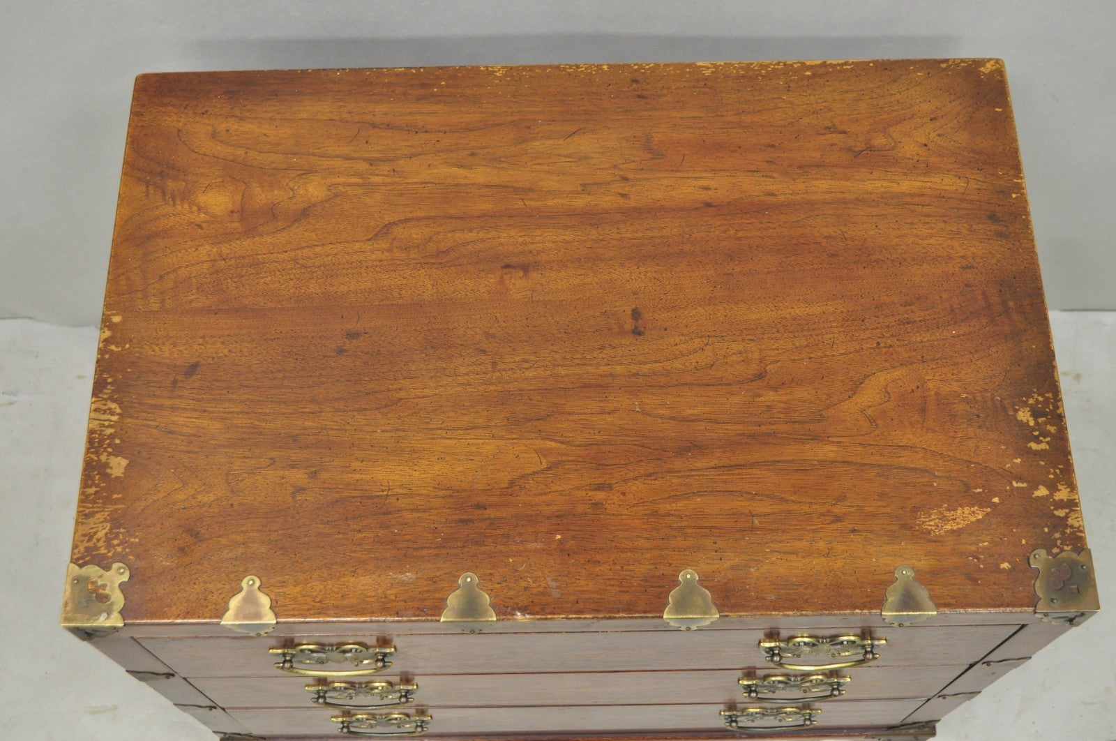 Henredon Pan Asian Chinoiserie Brass Butterfly 3 Drawer Campaign Chest Commode