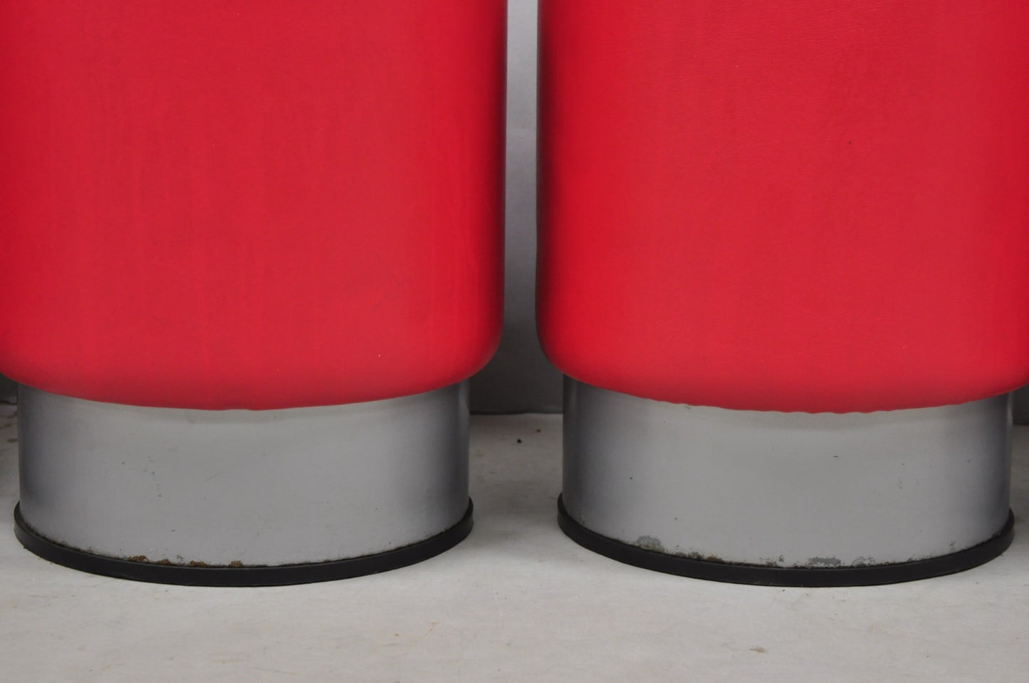 Contemporary Modern Red Vinyl Round 18" Restaurant Style Stool Seat - Set of 4