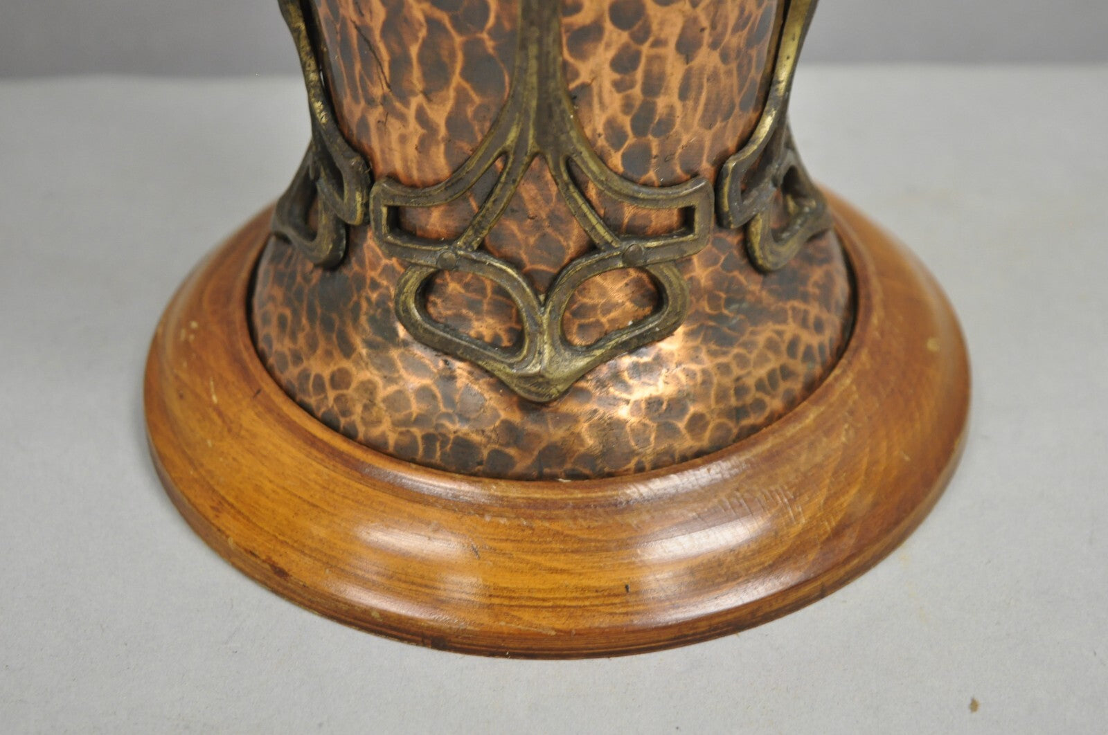 Antique WMF Jugendstil Art Nouveau Hand Hammered Copper Vase Table Lamp