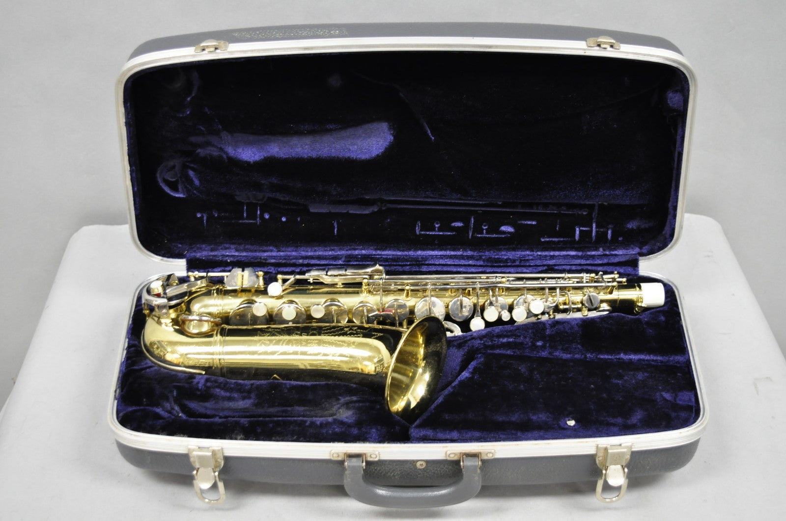 Vintage Conn USA M52762 "Shooting Star" Brass Alto Band Saxophone in Case