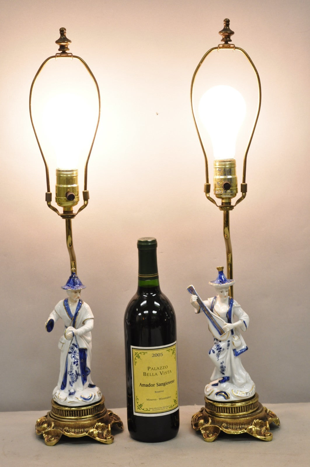 Vintage Chinoiserie Small Figural Porcelain Blue White Oriental Table Lamp Pair