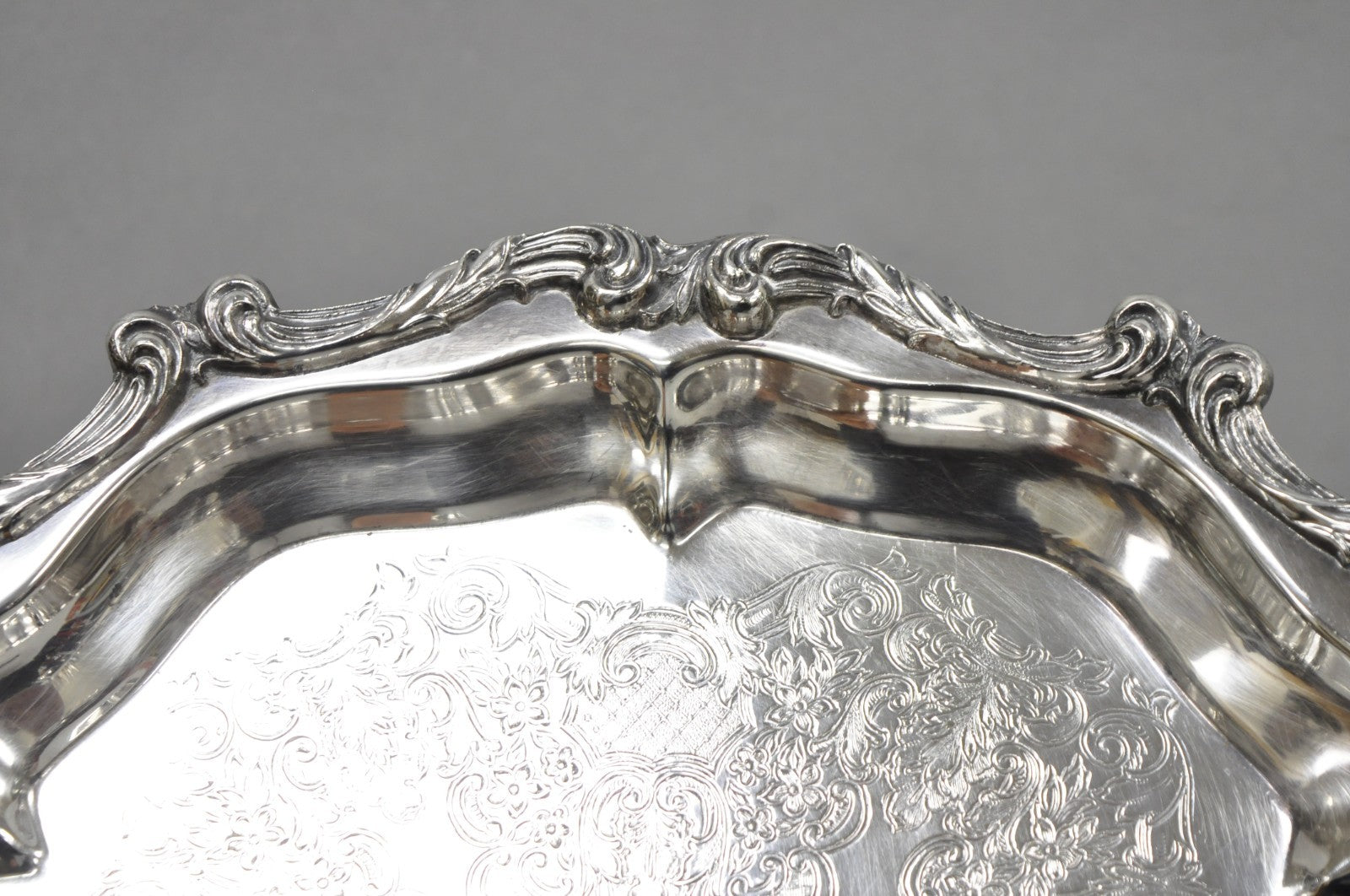 "La Reine" by Wallace Round Scalloped Footed Silver Plated Serving Platter Tray