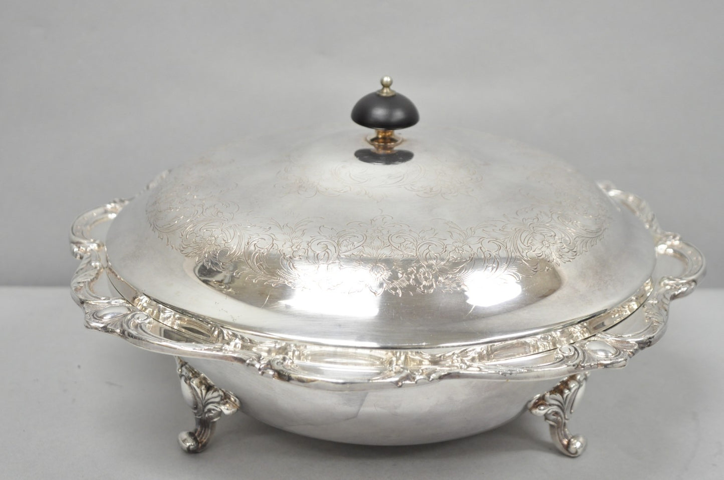Vintage Webster Wilcox "Rochelle" Silver Plated Round Covered Serving Bowl Dish