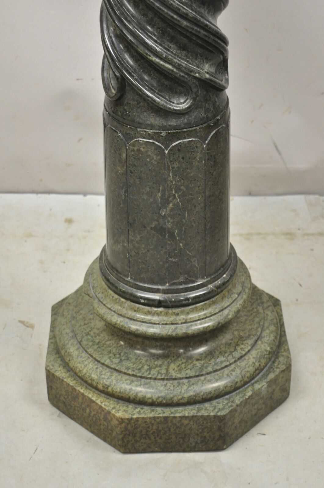 Italian Classical Style Green Marble Spiral Carved Round Pedestal Plant Stand