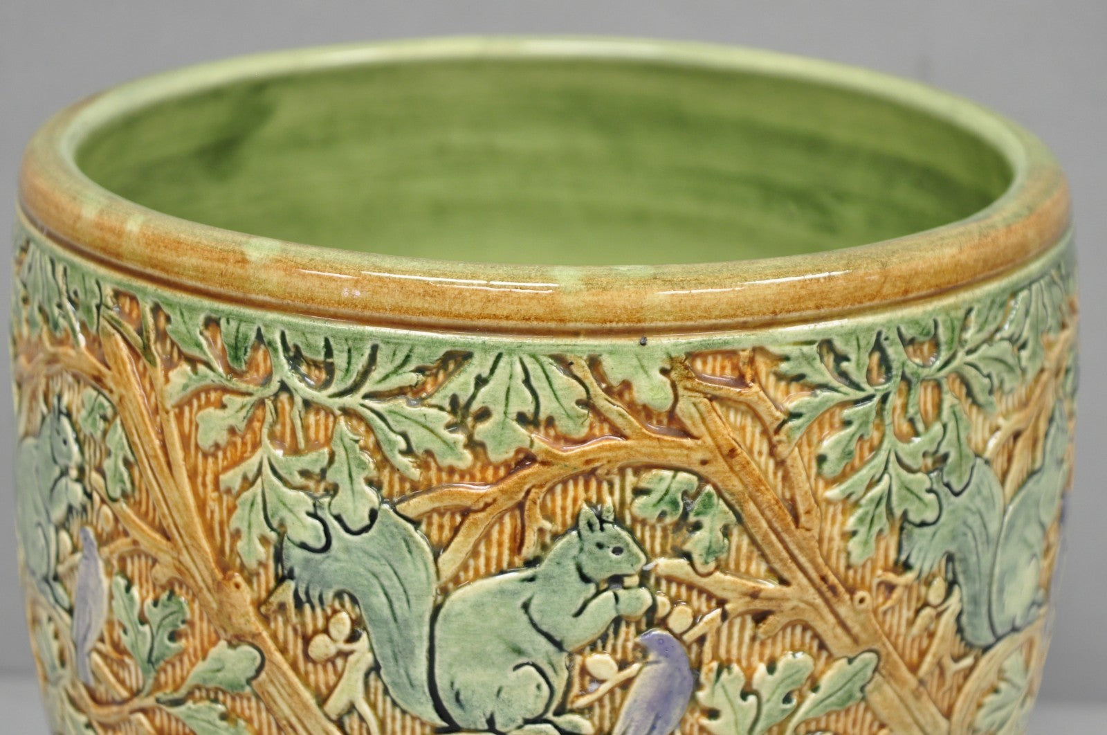Weller Clinton Art Pottery Green Glazed Squirrel & Acorn Planter Jardinière
