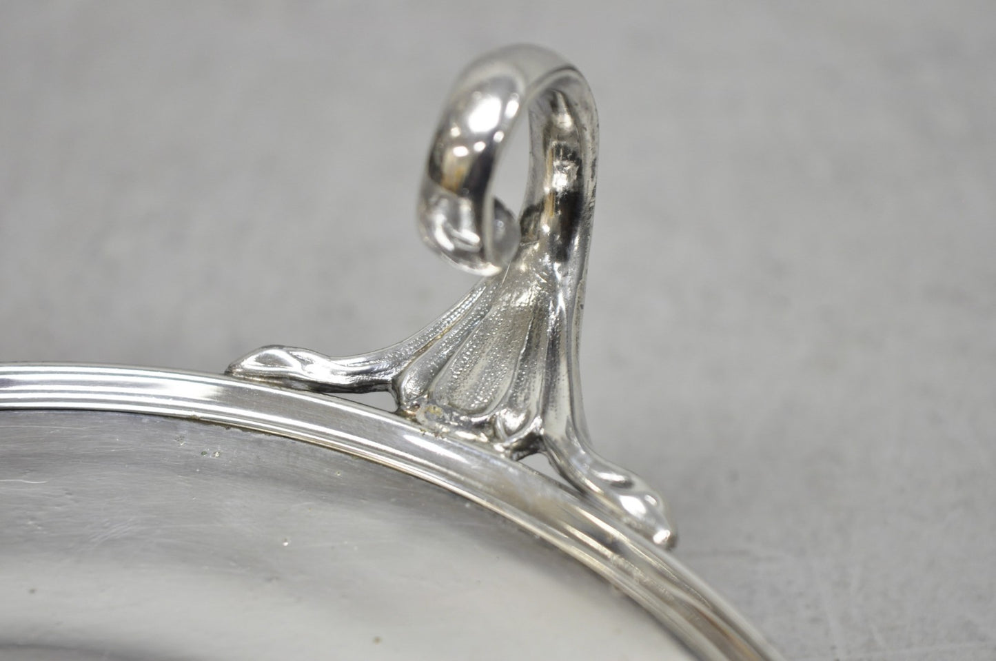 Victorian Middletown Silverware Silver Plated Pedestal Candy Dish Compote