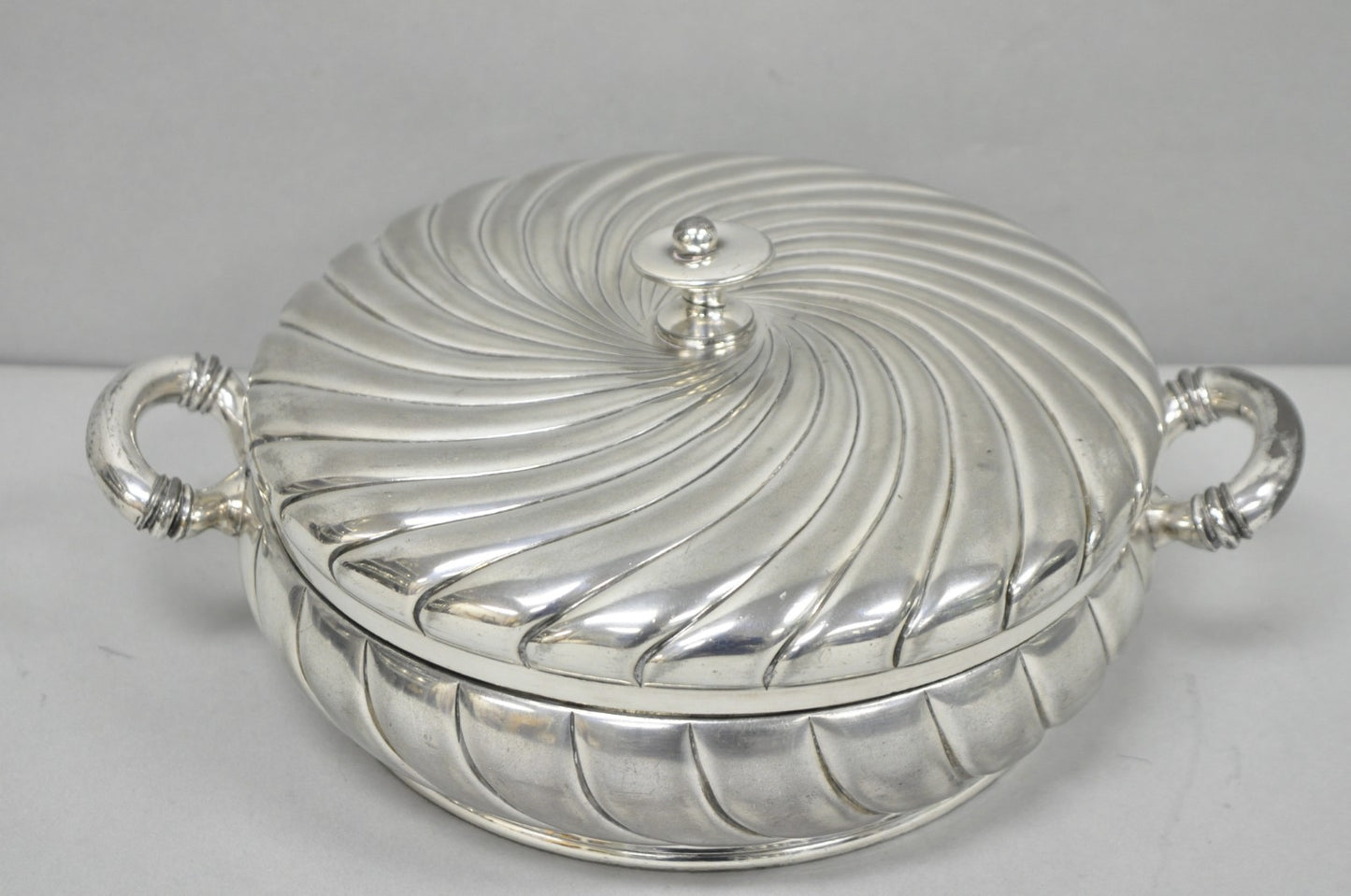 Antique Meriden B Co Spiral Swirl Silver Plated Covered Serving Dish Tureen Pair
