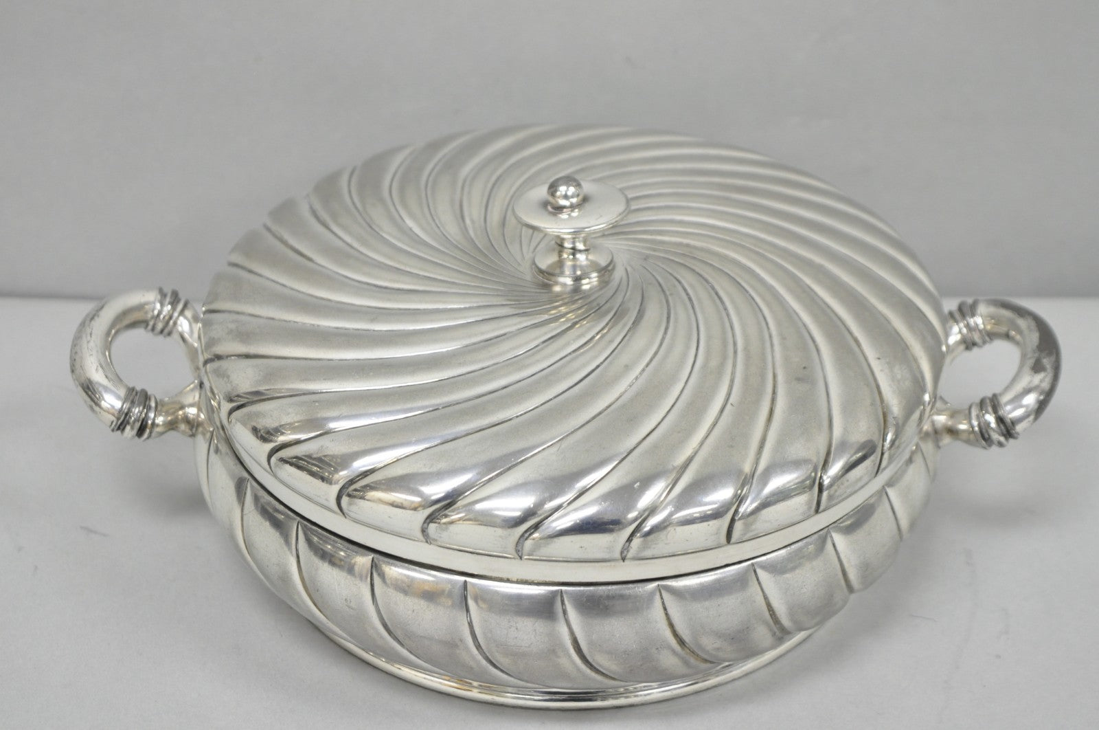 Antique Meriden B Co Spiral Swirl Silver Plated Covered Serving Dish Tureen Pair