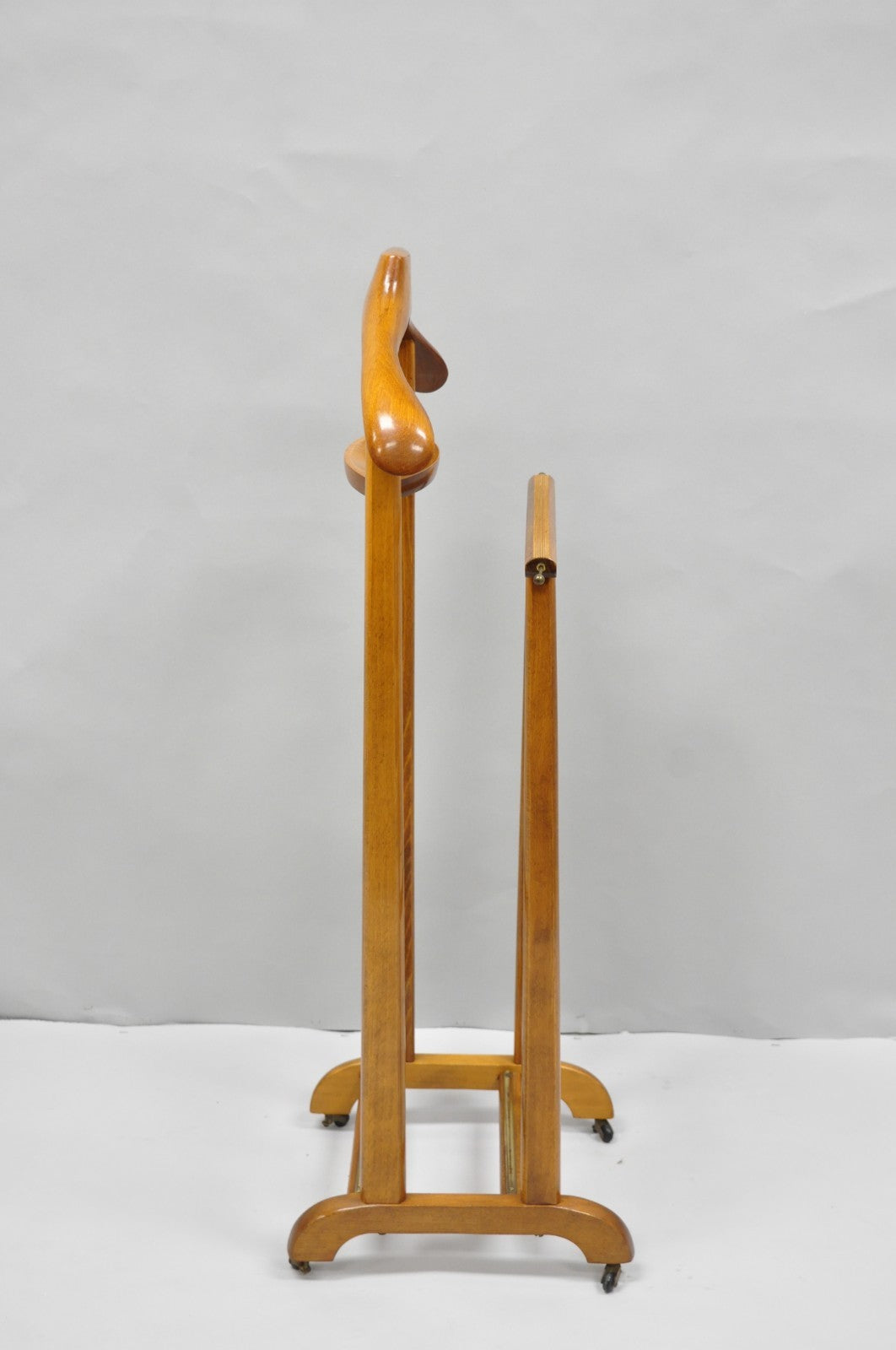 Vintage Fratelli Reguitti Italian Beech Wood 2 Tier Gentleman's Clothing Valet