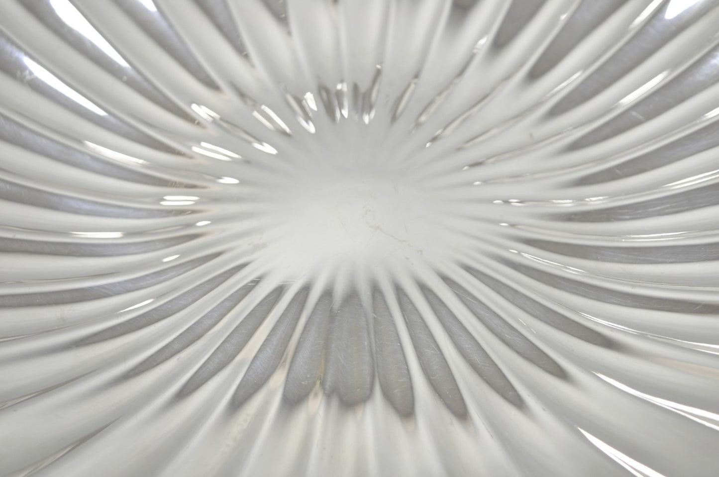 Antique Elkington English Regency 10.5" Round Scalloped Silver Plated Bowl Dish