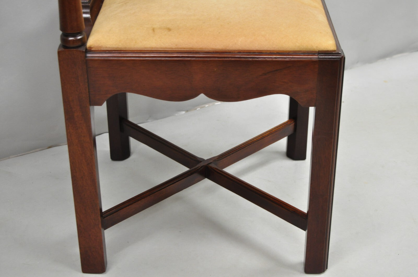Vintage Hickory Chair Co Georgian Style Mahogany Corner Accent Side Chair