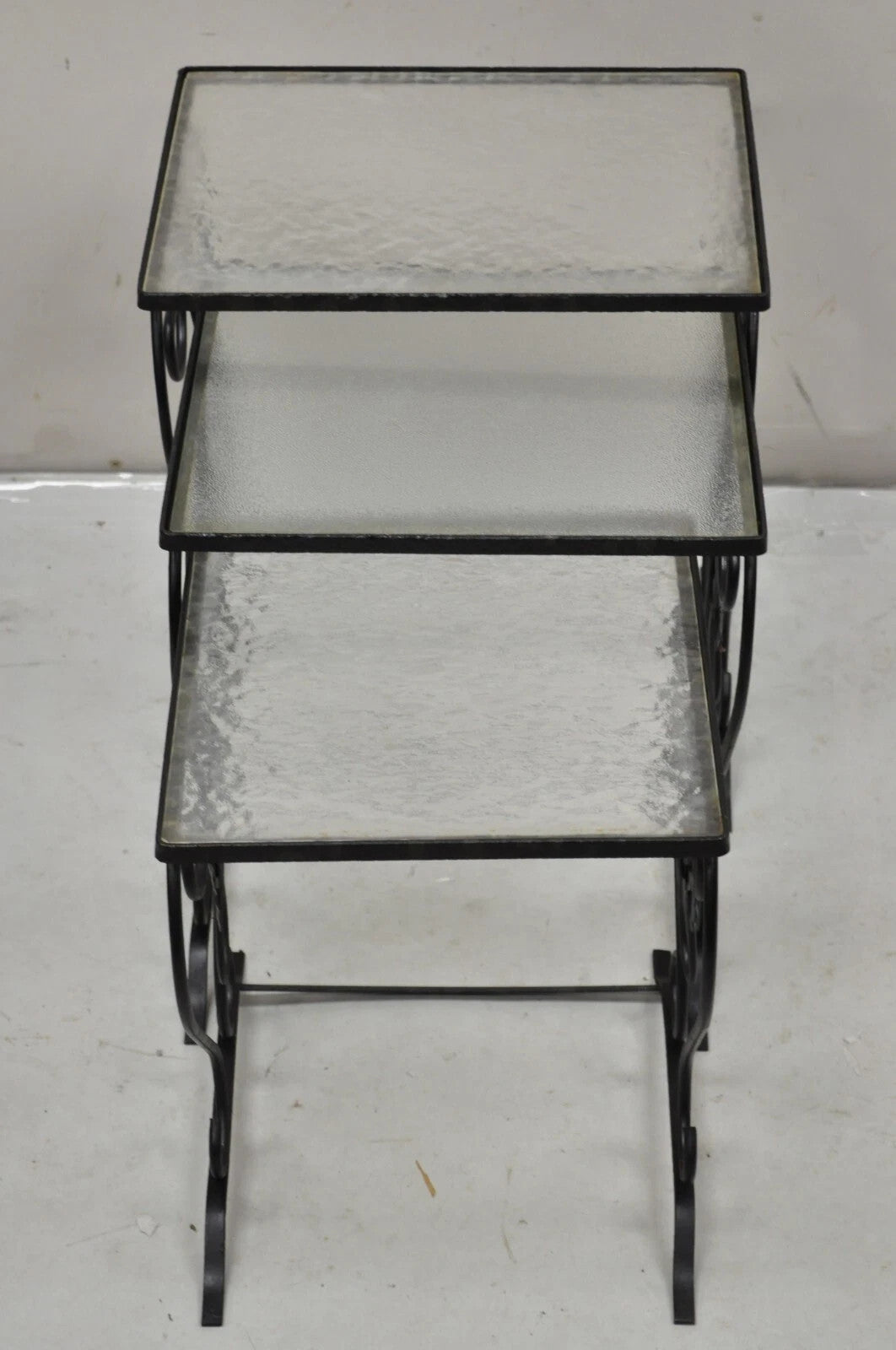 Vintage Salterini Wrought Iron Maple Leaf Garden Nesting Side Tables - Set of 3