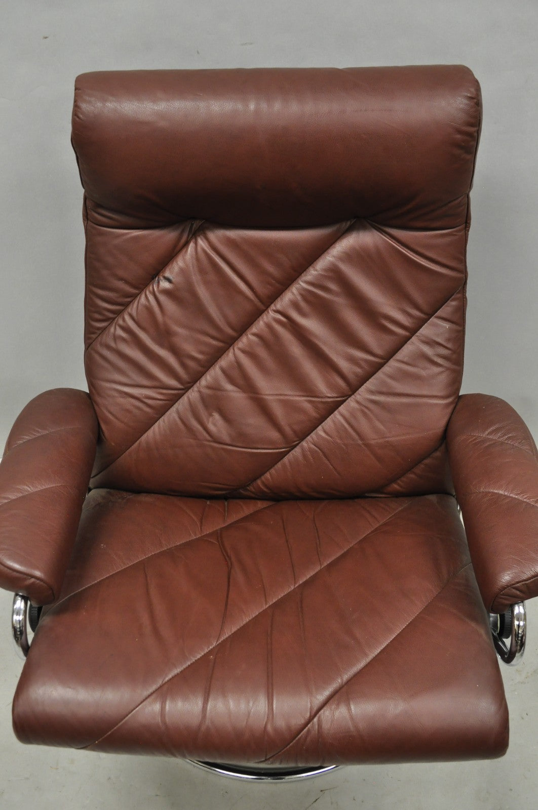 Vintage Ekornes Stressless Brown Leather Reclining Swivel Lounge Chair & Ottoman
