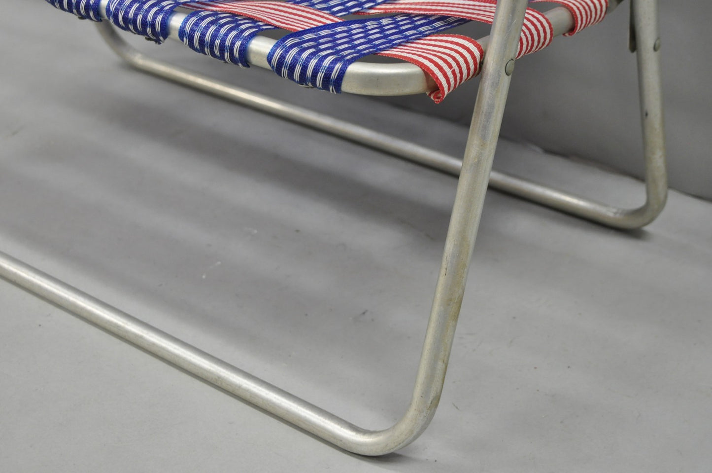 Vintage Childs Size American Flag Webbing Folding Aluminum Lawn Chair Loveseat