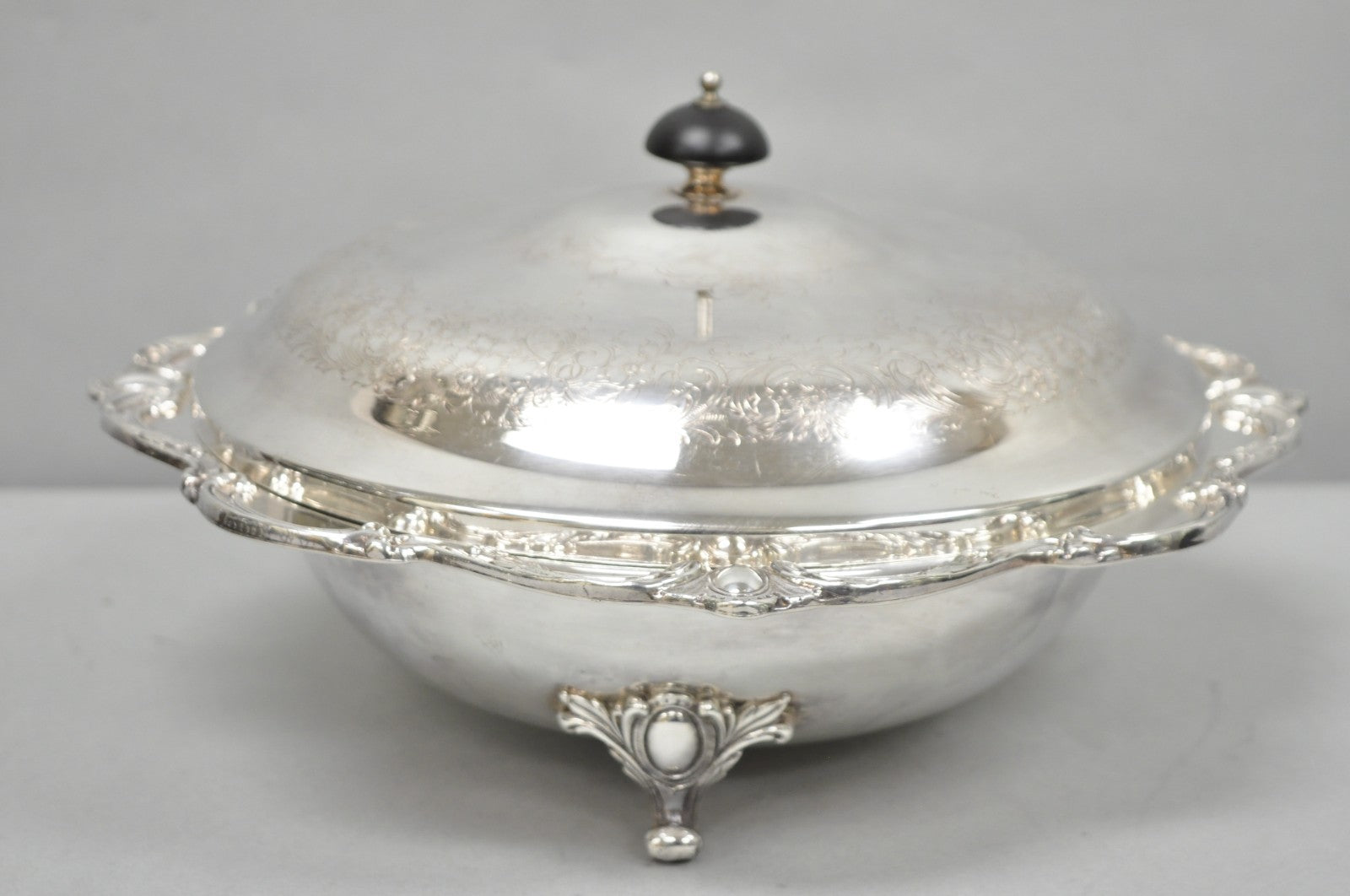 Vintage Webster Wilcox "Rochelle" Silver Plated Round Covered Serving Bowl Dish