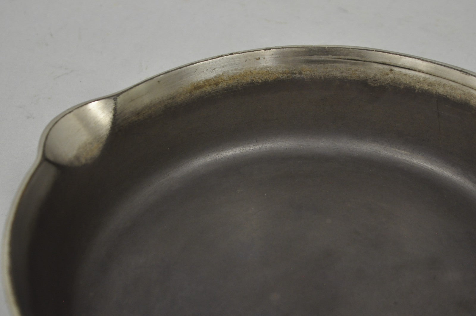 Vintage Griswold "Erie" 701 Cast Iron Skillet Frying Pan 7
