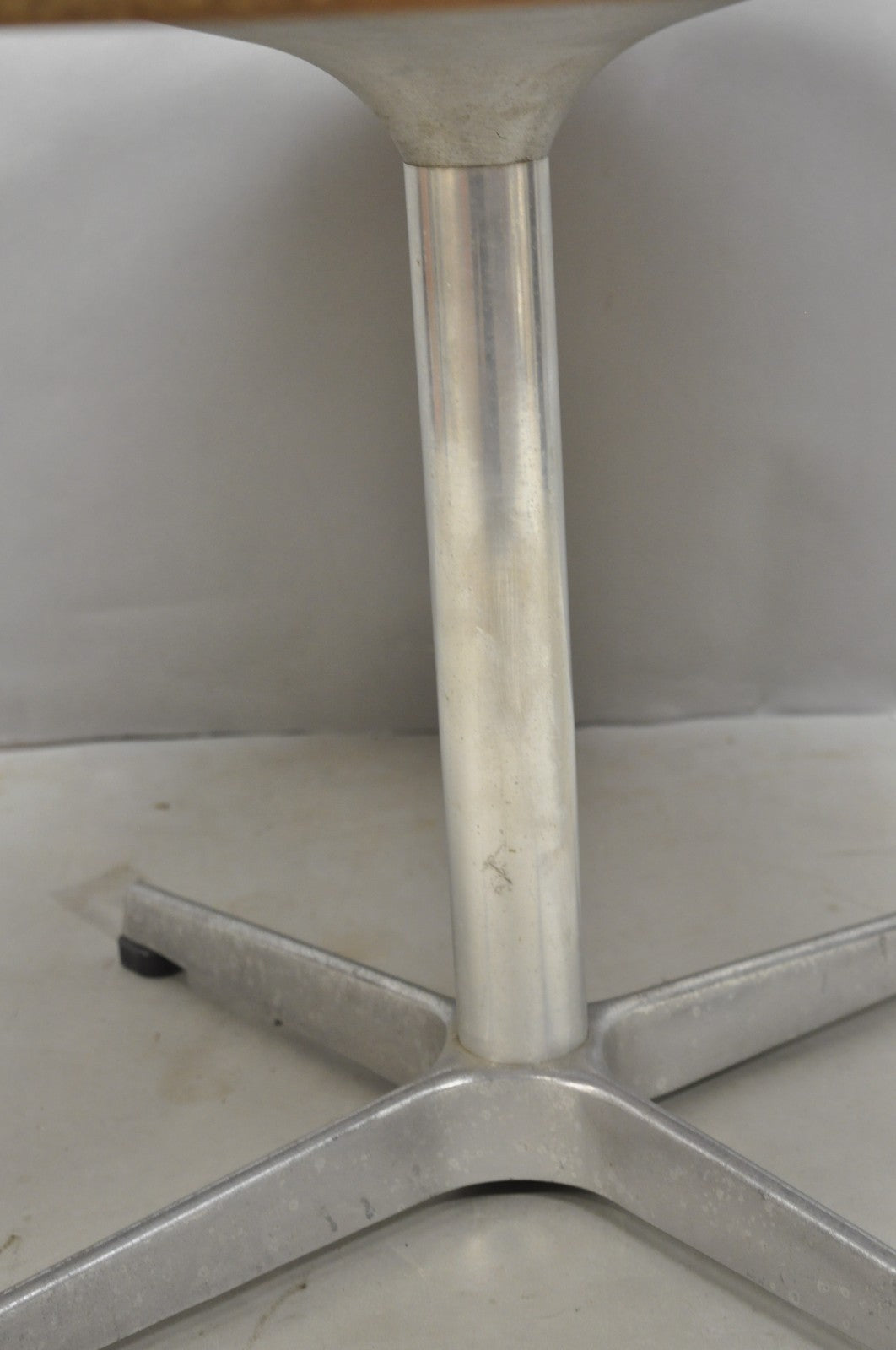 Vintage Mid Century Modern Knoll Style Pedestal Base Marble Top Coffee Table