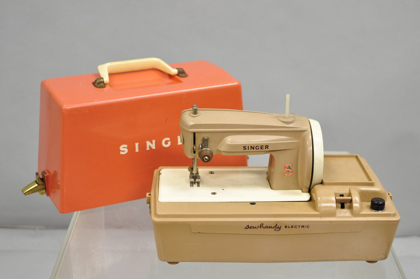 Vintage Singer Sewhandy Electric Childs Sewing Machine in Case - Works