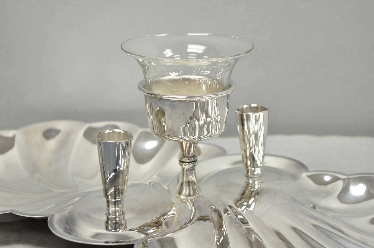 Vintage Sheffield Silver Plated Clam Shell Shrimp Cocktail Serving Platter Tray