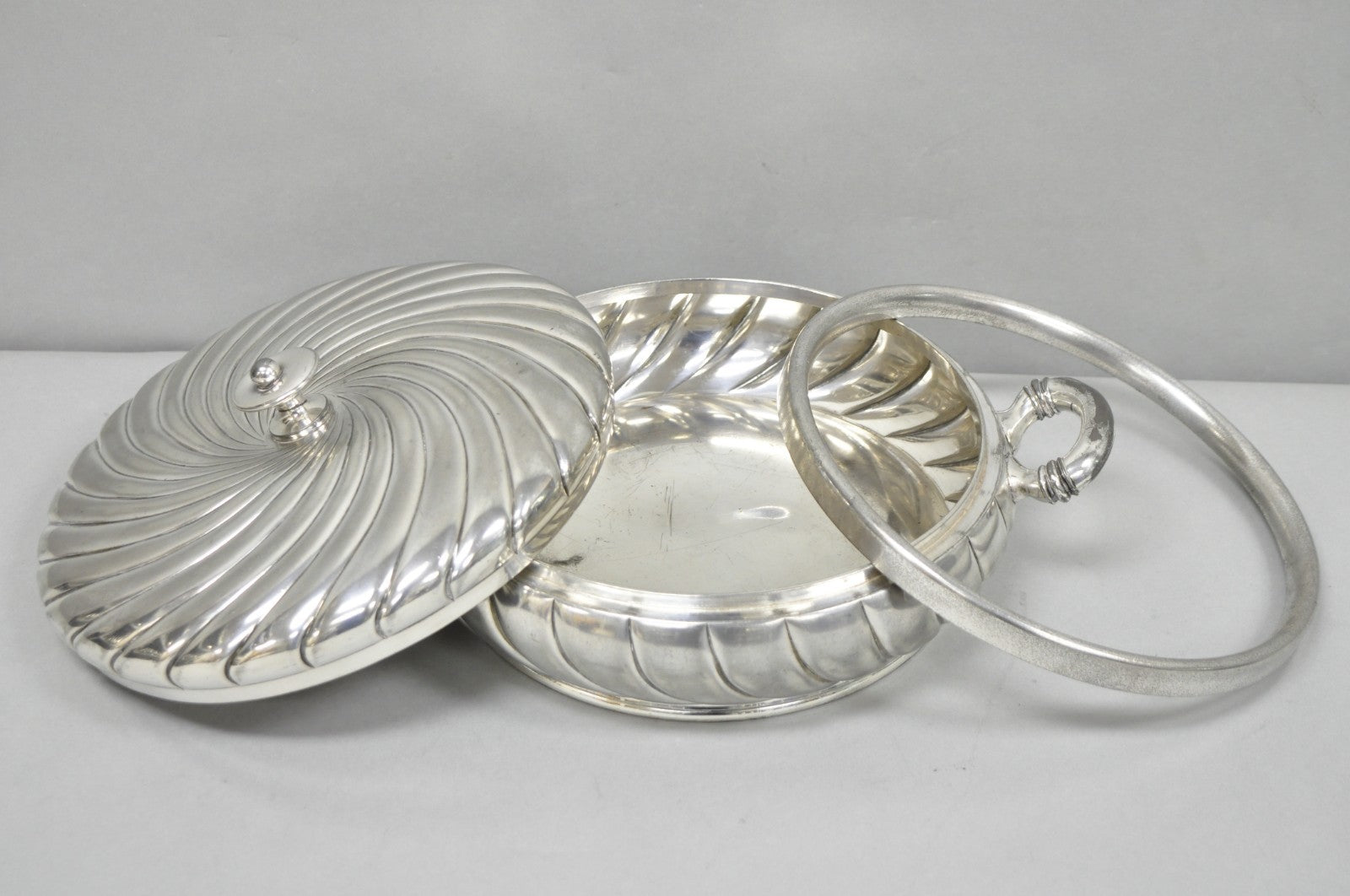 Antique Meriden B Co Spiral Swirl Silver Plated Covered Serving Dish Tureen Pair