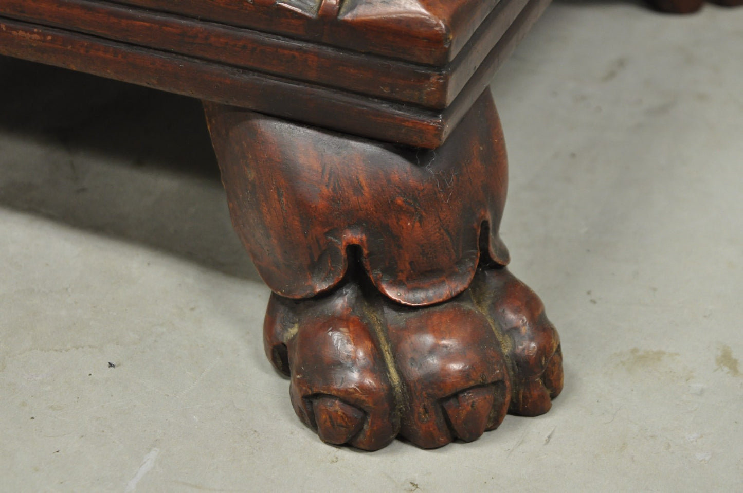 Antique American Empire Carved Mahogany Cannonball Paw Foot Pedestal Table Base