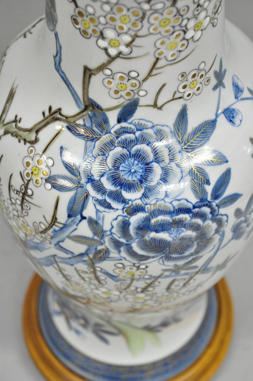 Vintage Chinoiserie Chinese Blue Flower Porcelain Jardiniere Vase Table Lamp