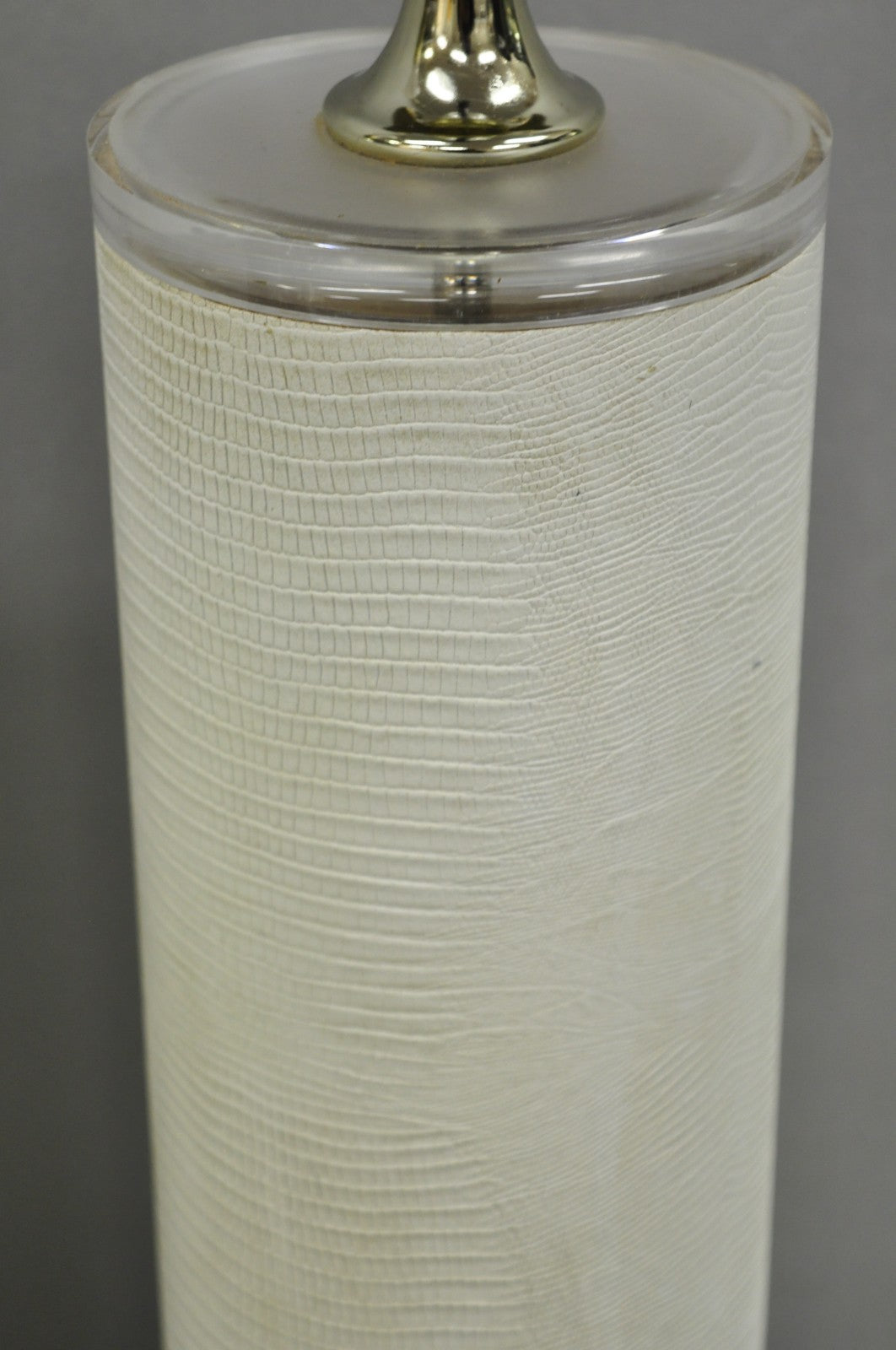 Vintage Hollywood Regency White Faux Alligator Embossed Cylinder Table Lamp Pair