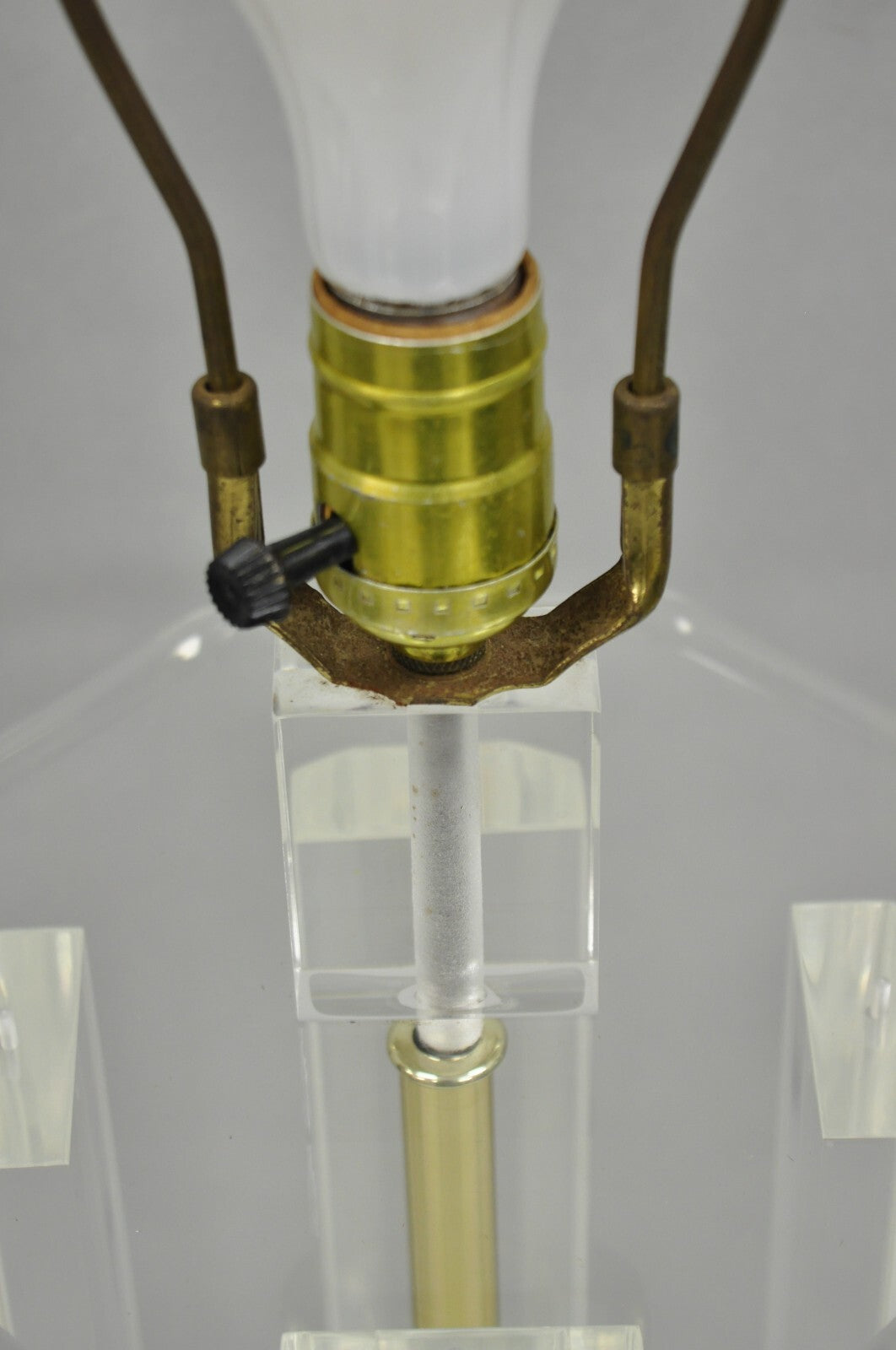 Vintage Mid Century Modern Clear Lucite & Brass Sculptural Modernist Table Lamp