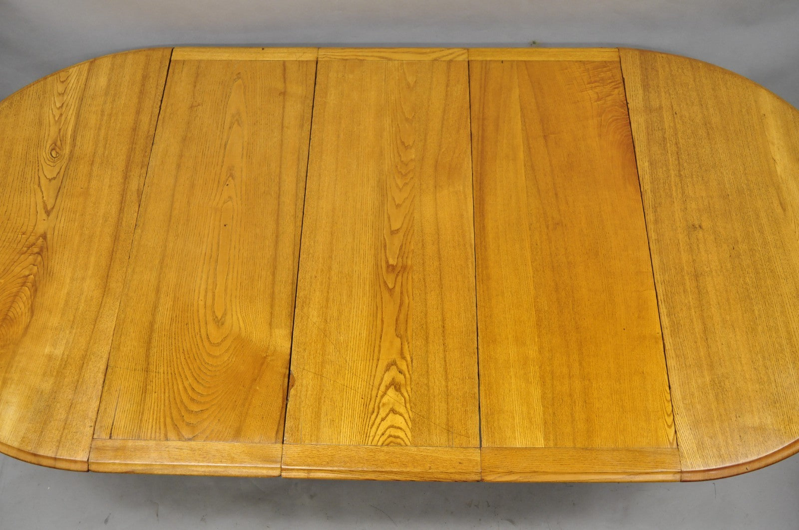 Antique English Victorian Oak & Elm Wood Round Extension Dining Table w 3 Leaves