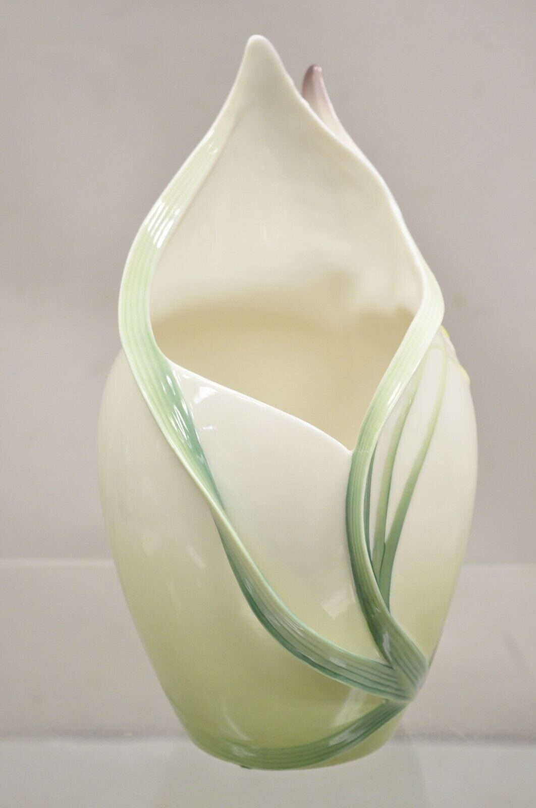 Franz Collection Papillon Butterfly Porcelain Ornamental Wine Cooler Vase
