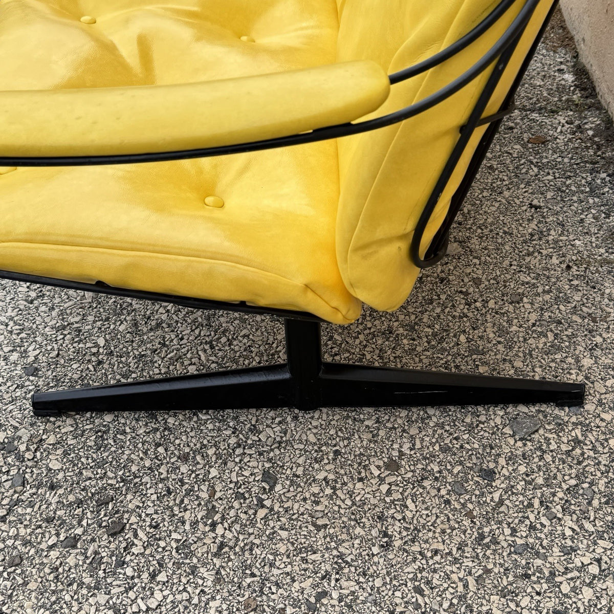 Vintage Homecrest Mid Century Modern Wire Metal Sofa w/ Yellow Vinyl Cushions
