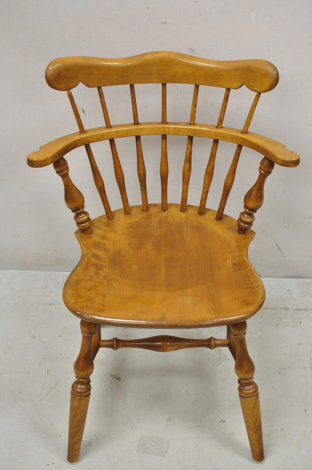 Ethan Allen Heirloom Nutmeg Maple Windsor Comb Back Dining Side Chair