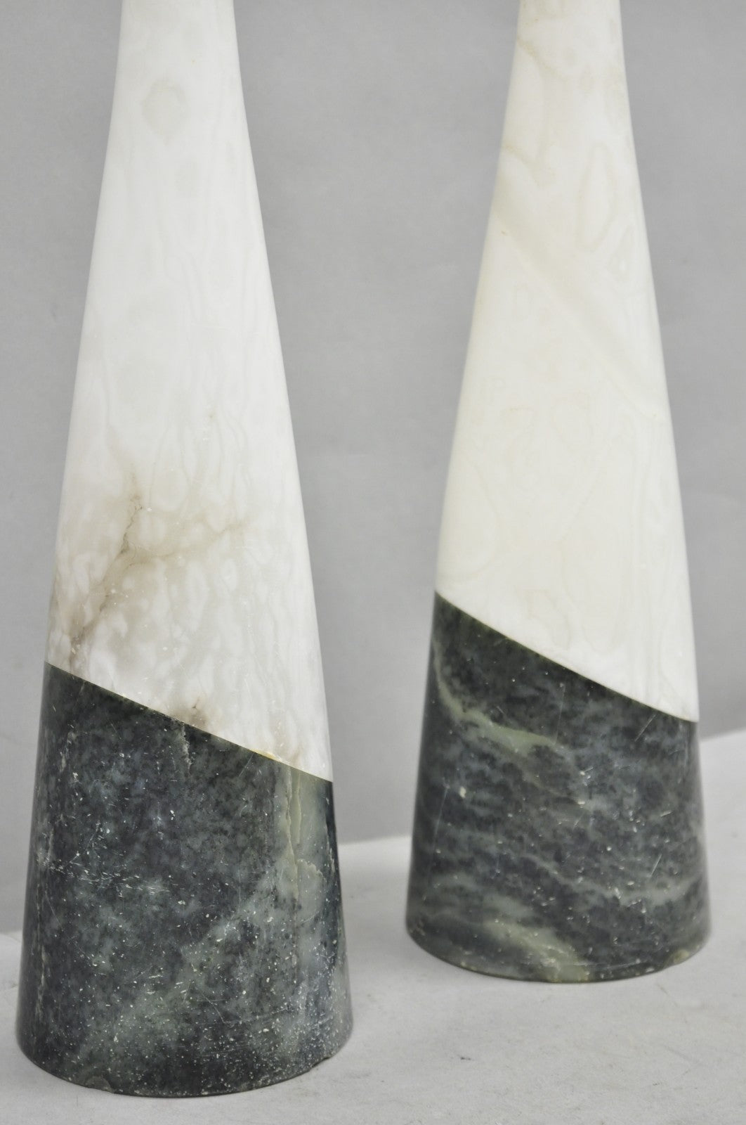 Vintage Italian Mid Century Modern 2 Tone Alabaster Green White Table Lamp Pair