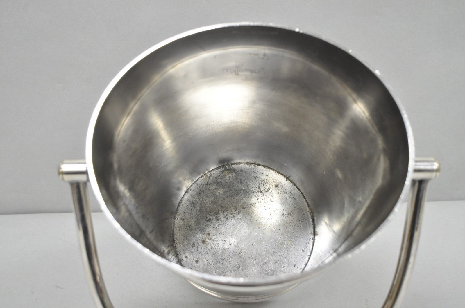 International Wilcox English Regency Silver Plated Champagne Ice Bucket "S" Mono