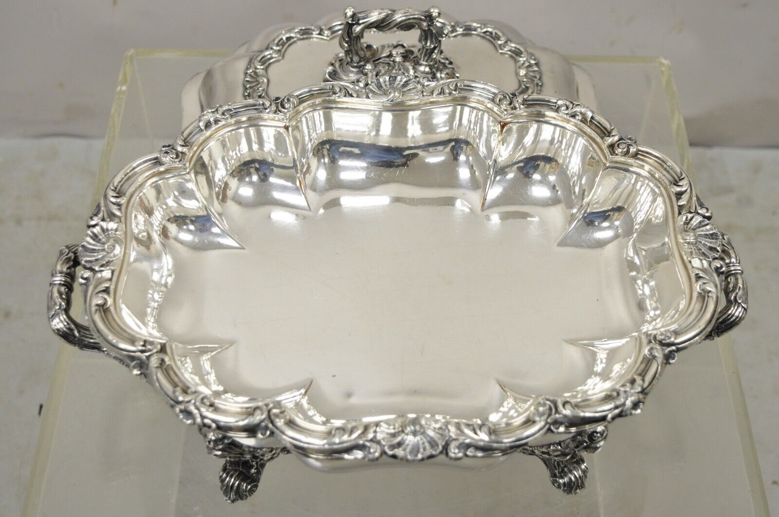 Georgian English Sheffield Ornate Scalloped Lidded Serving Dish Food Warmer