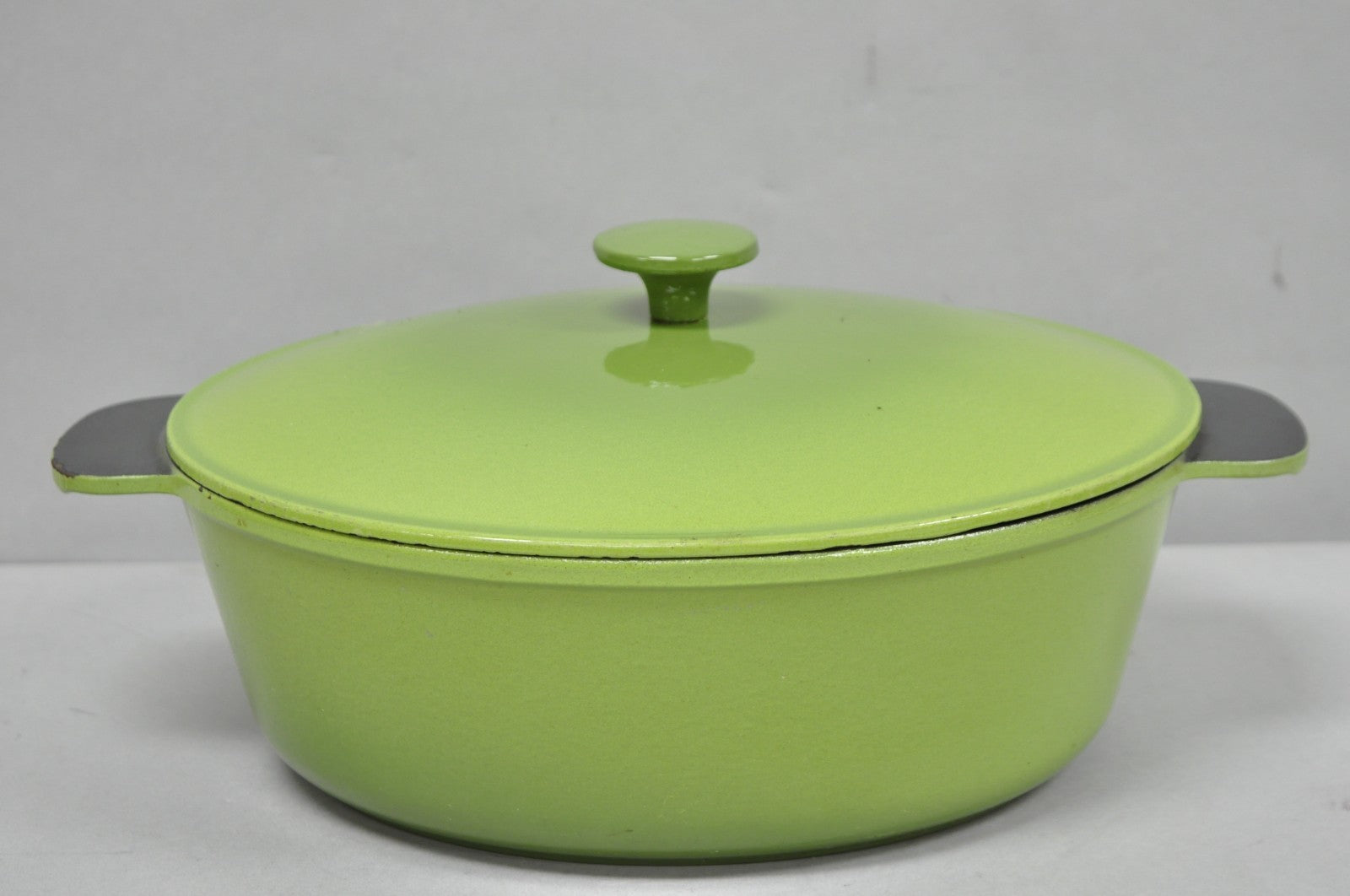 Vintage Cast Iron Dutch Oven Made in France 20538 Green Casserole Pot w/ Lid