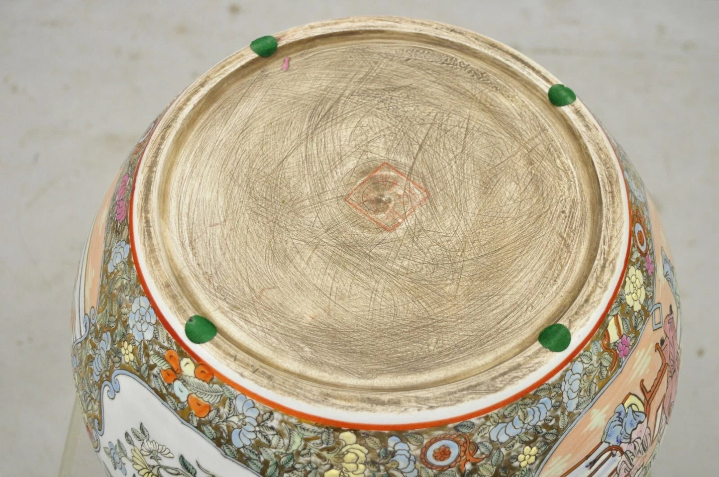 Vintage Chinese Export Porcelain Bulbous Cachepot Vase with Figural Scenes