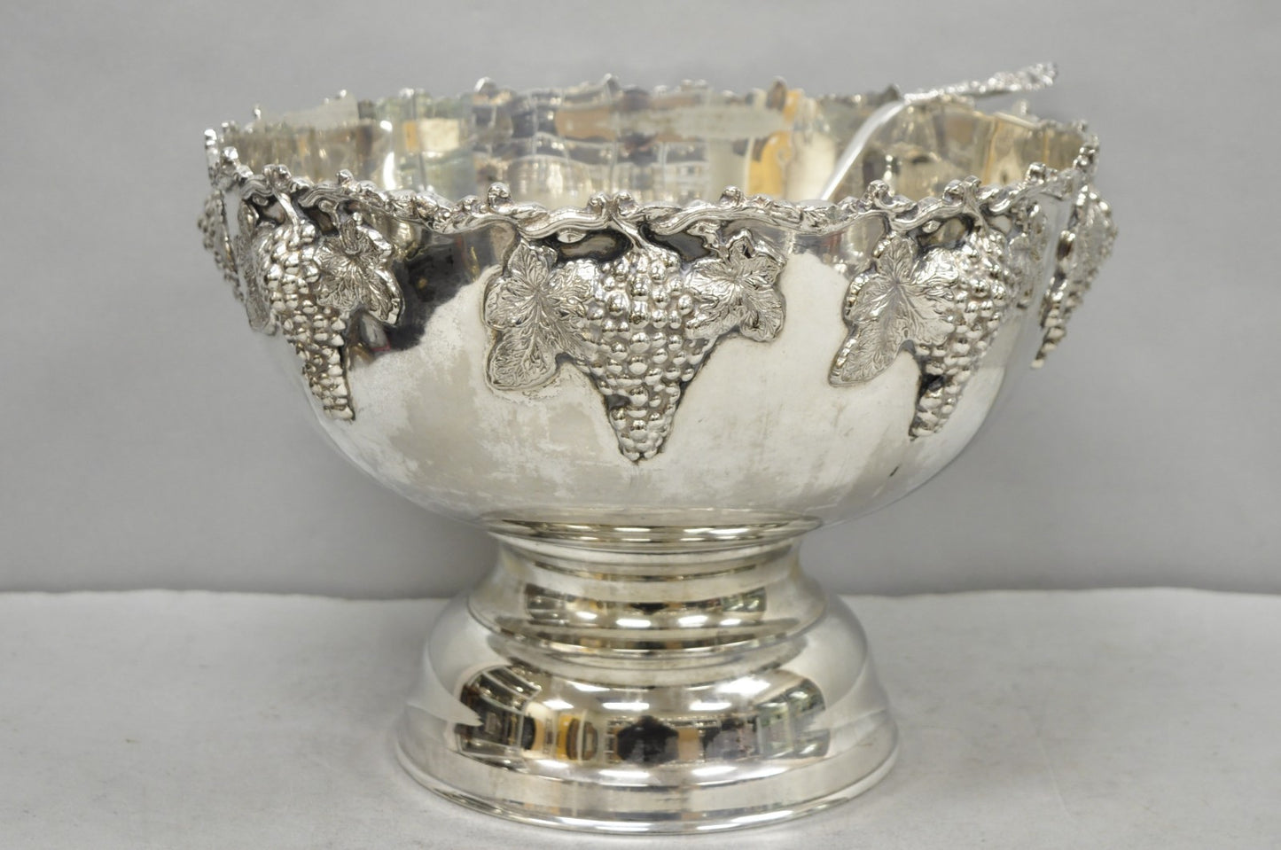 Vintage Grapevine Cluster Silver Plated Footed Punch Bowl Champagne Ice Bucket