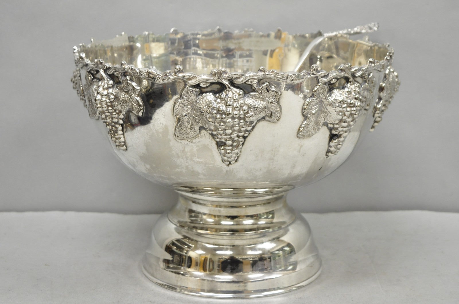 Vintage Grapevine Cluster Silver Plated Footed Punch Bowl Champagne Ice Bucket