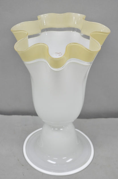 Vintage Italian Murano Mid Century Modern White Glass Handkerchief Table Lamp