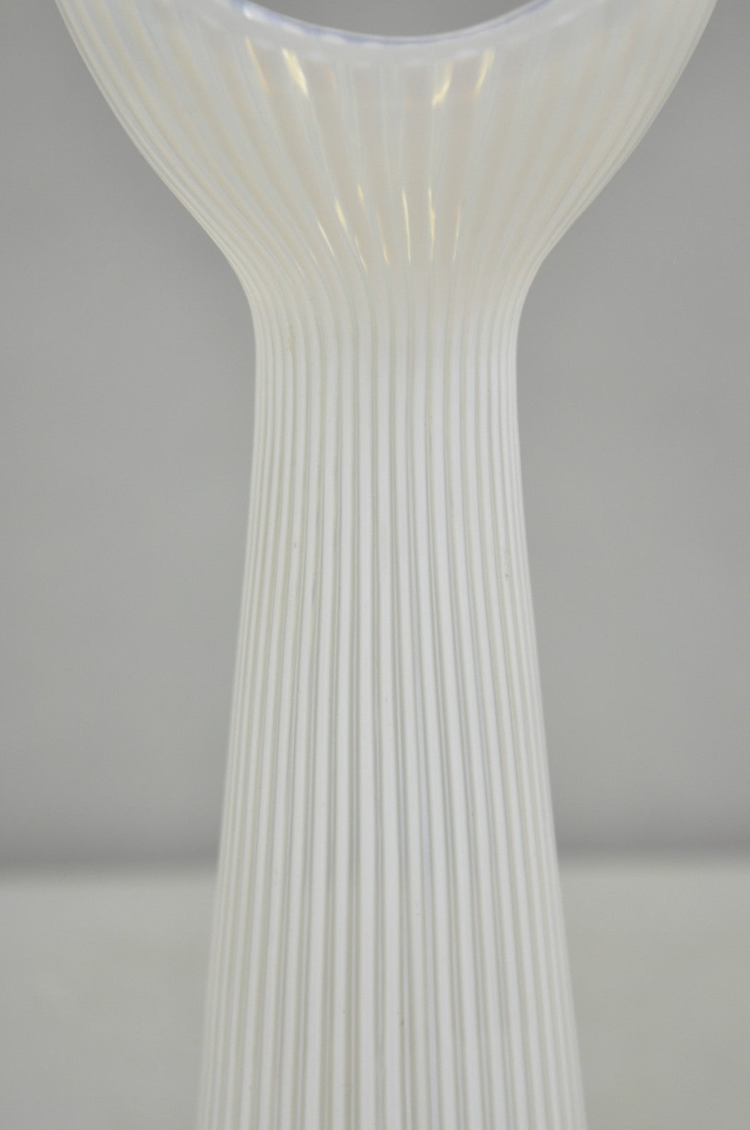 Vintage Uno Westerberg Spectra Pukeberg White Opalescent Glass Ribbed Vase