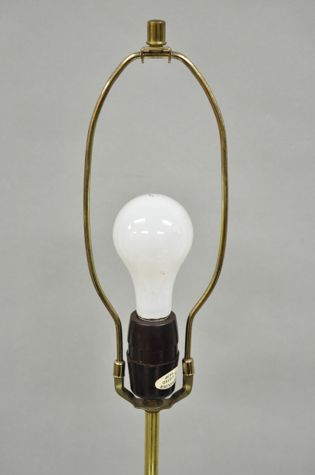 Vintage Modeline Mid Century Modern Sculpted Walnut Pull Chain Table Lamp