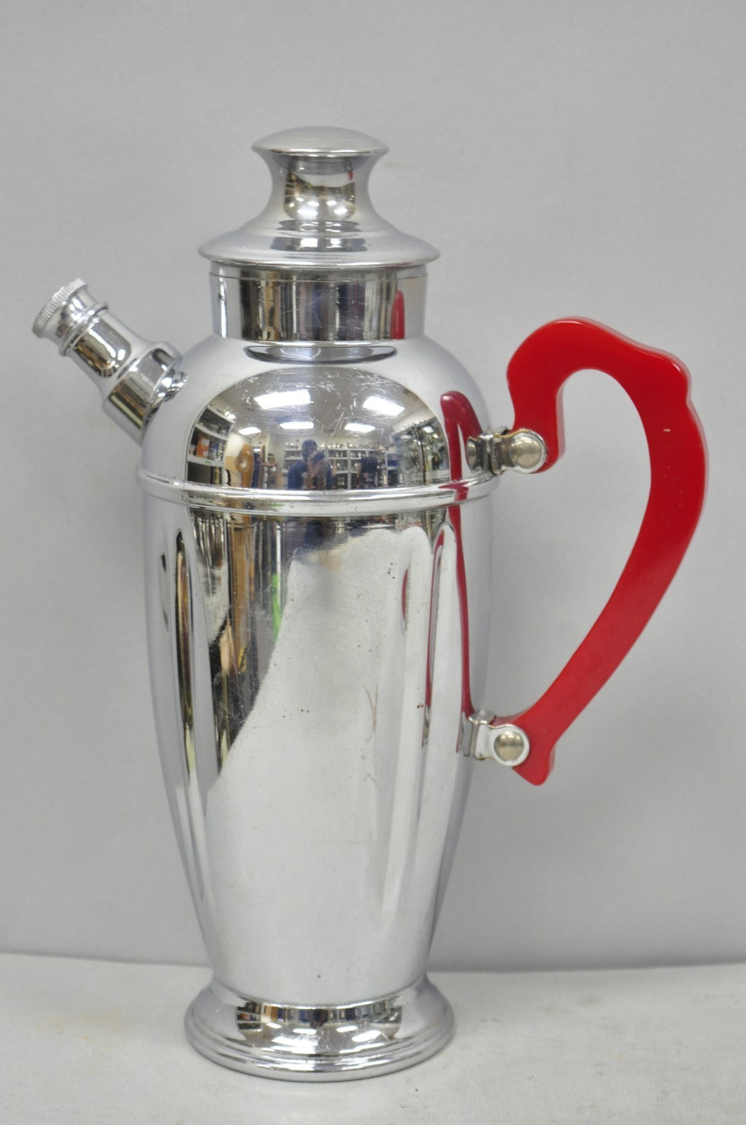 Vintage Art Deco Chrome Cocktail Martini Shaker Red Bakelite Handle by Chromium