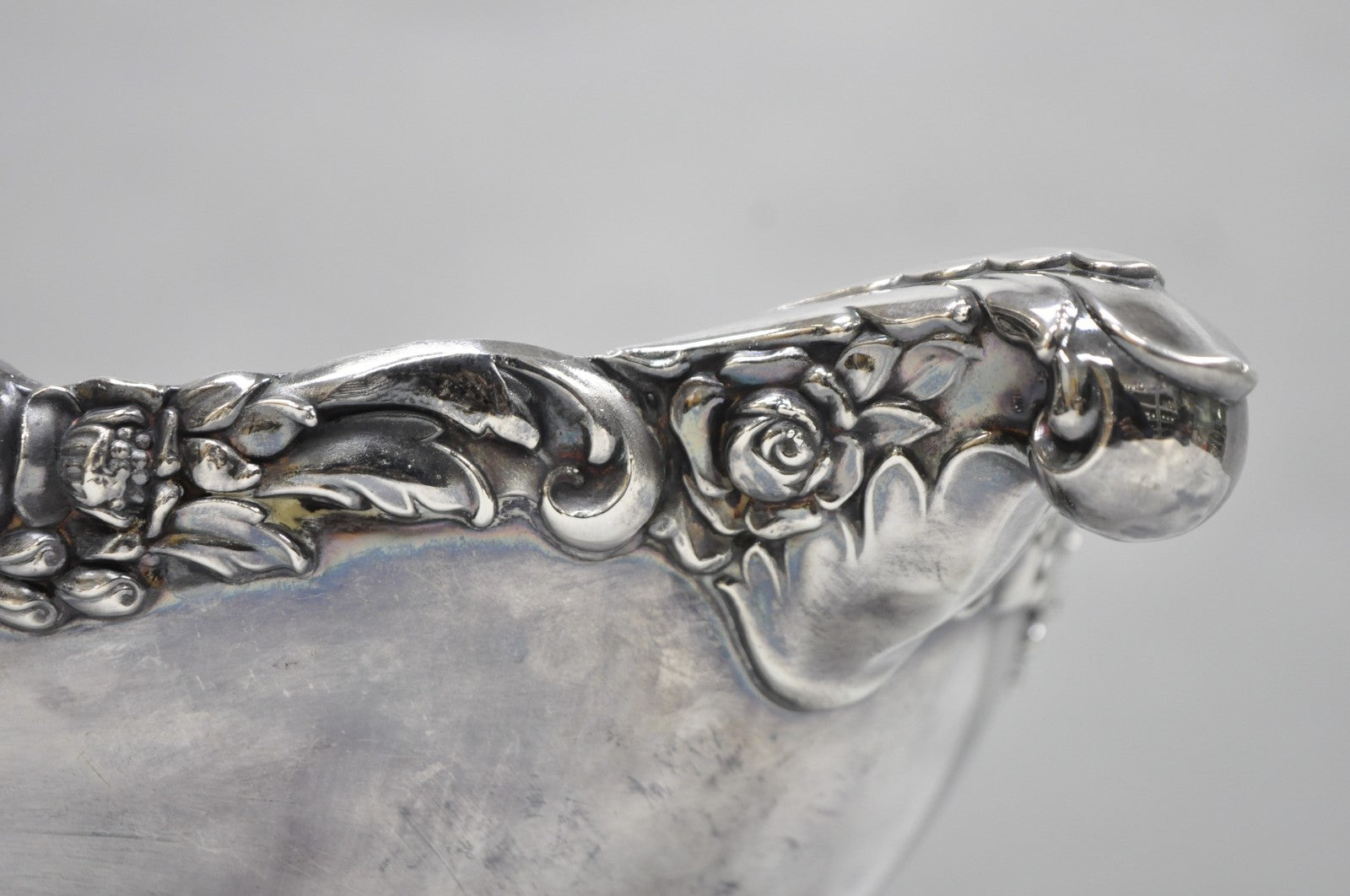 Vintage Lunt Victorian Silver Plated Oval Pedestal Base Rose Pattern Fruit Bowl