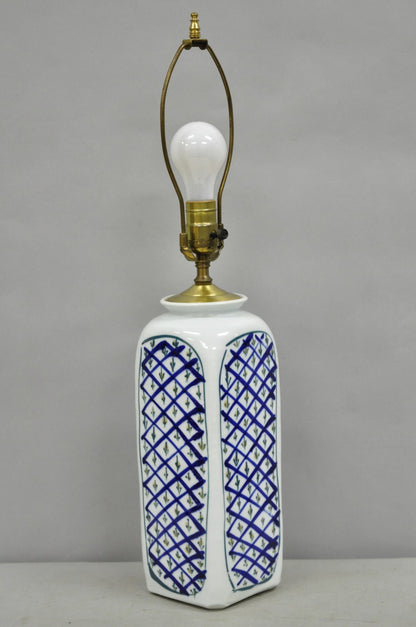 Vintage Chinoiserie Japanese Blue White Porcelain Hand Painted Vase Table Lamp